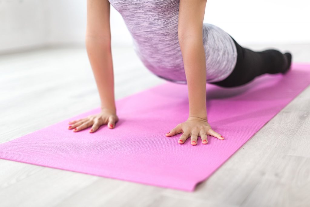 Йога для всех или как зарядить тело энергией - комплекс йога упражнений